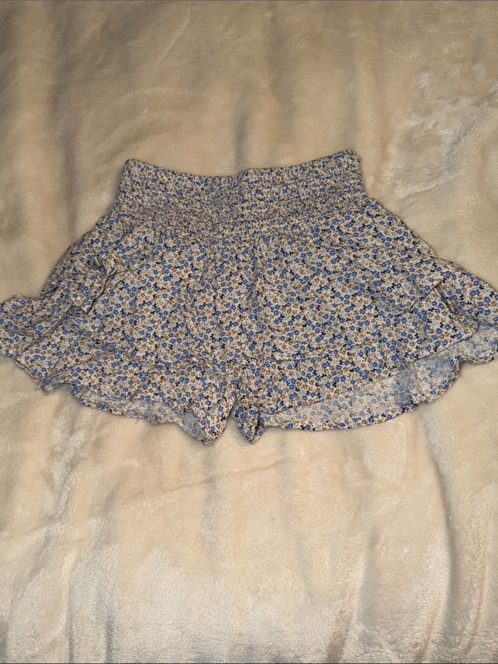 Girls L art class Smocked Layered Shorts